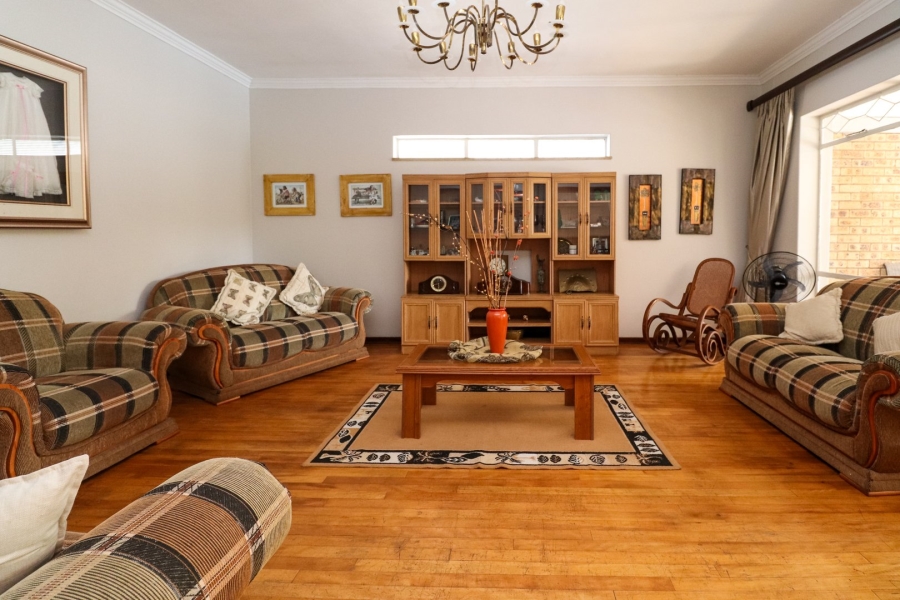 4 Bedroom Property for Sale in Flamwood North West
